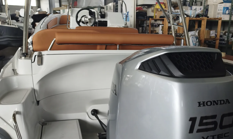 Finitions intérieures premium ZAR 61 Classic Luxury - semi-rigide luxe italien
