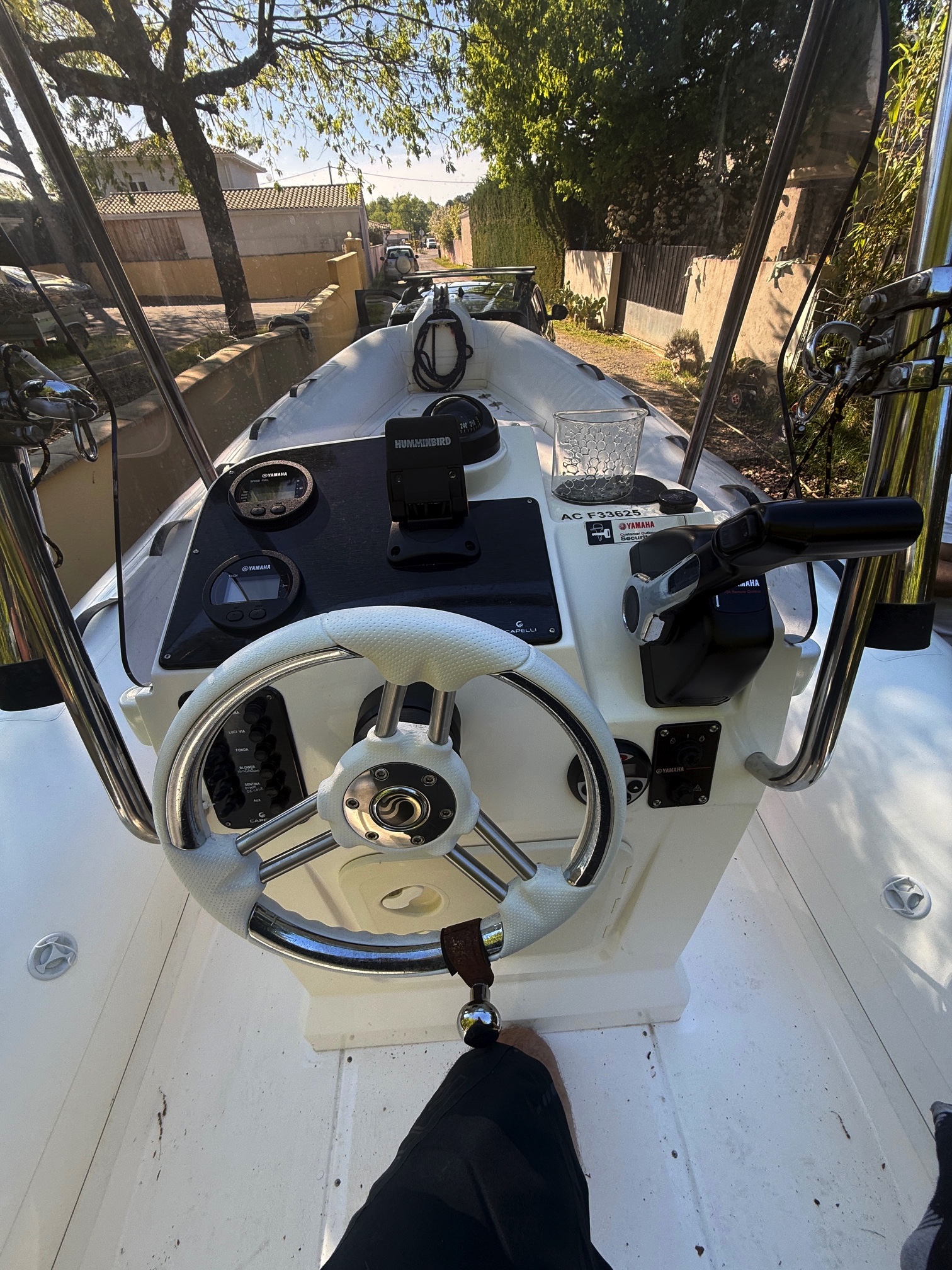 Cockpit Capelli Tempest 600 - sellerie excellent état semi-rigide