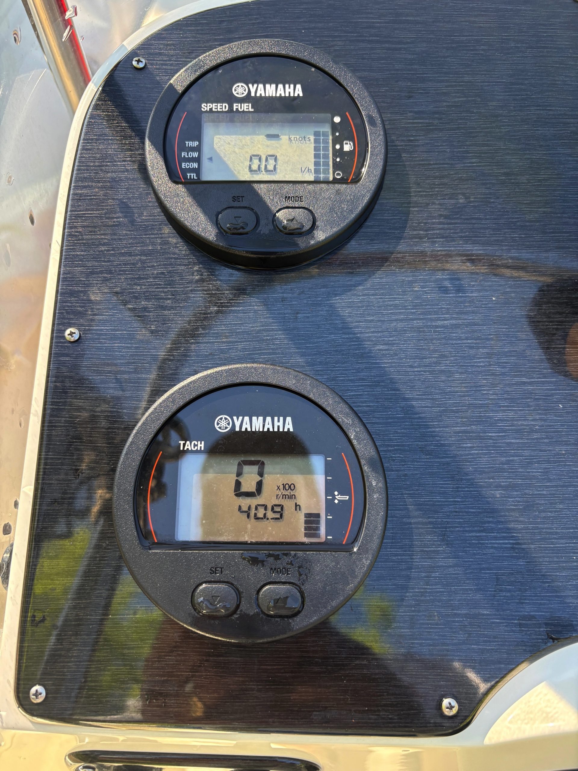 Sondeur GPS Humminbird Fishfinder 580 - Capelli Tempest 600